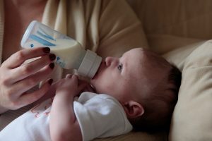 Nedostatok mlieka? Podporte dojčenie prirodzene a vitamínmi. Tieto postupy a vitamíny môžu zachrániť vaše dojčenie.